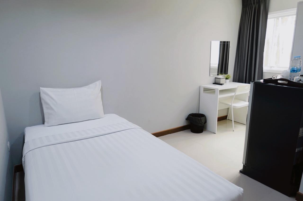 S44Room Банкок Екстериор снимка